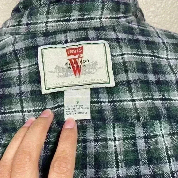 Levi’s vintage green blue plaid flannel 100% cotton women size small - Picture 13 of 14